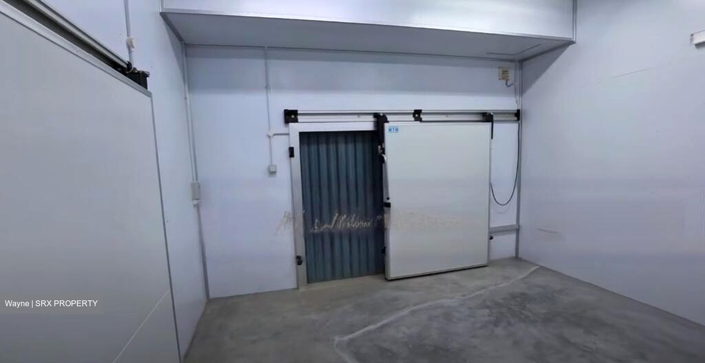 Tuas Avenue 1 (D22), Factory #462629191